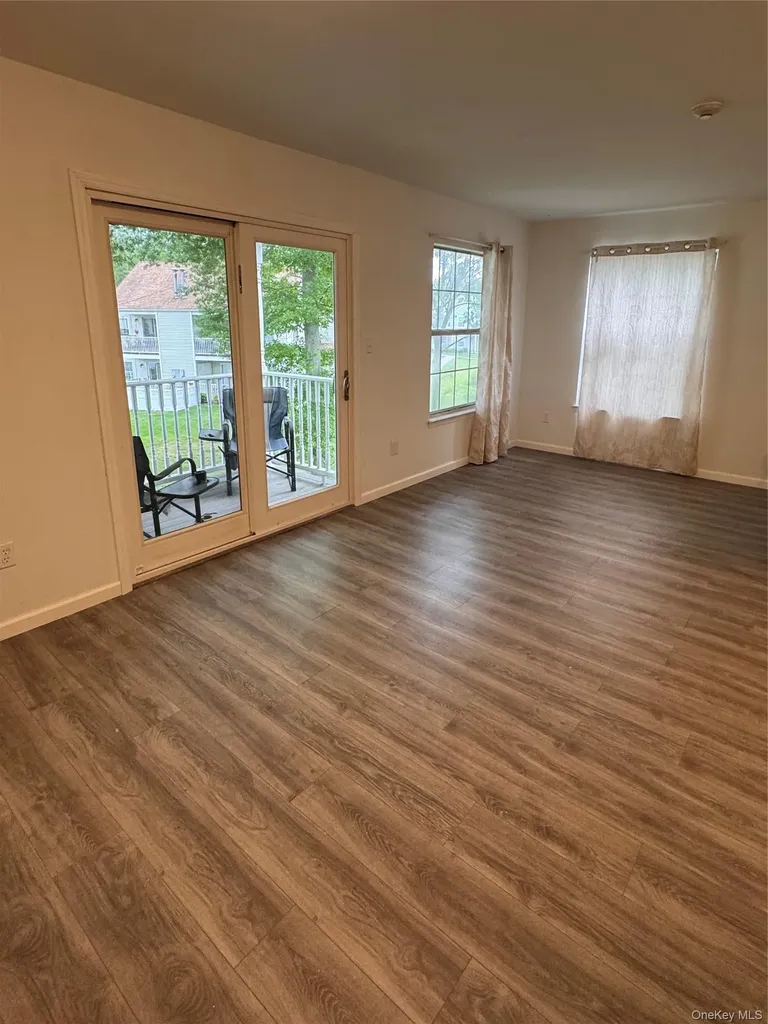 99 Fairview Circle Middle Island NY 11953