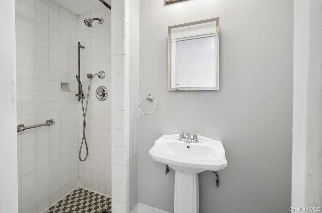 7 Midland Gardens Bronxville NY 10708