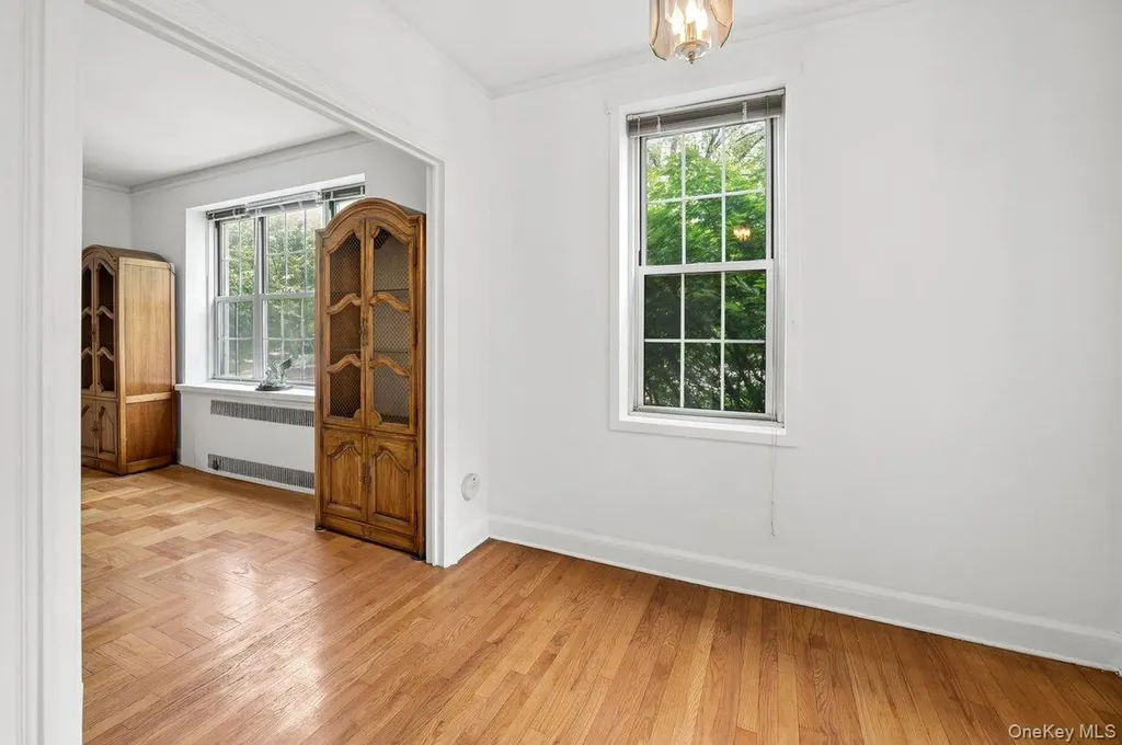 7 Midland Gardens Bronxville NY 10708