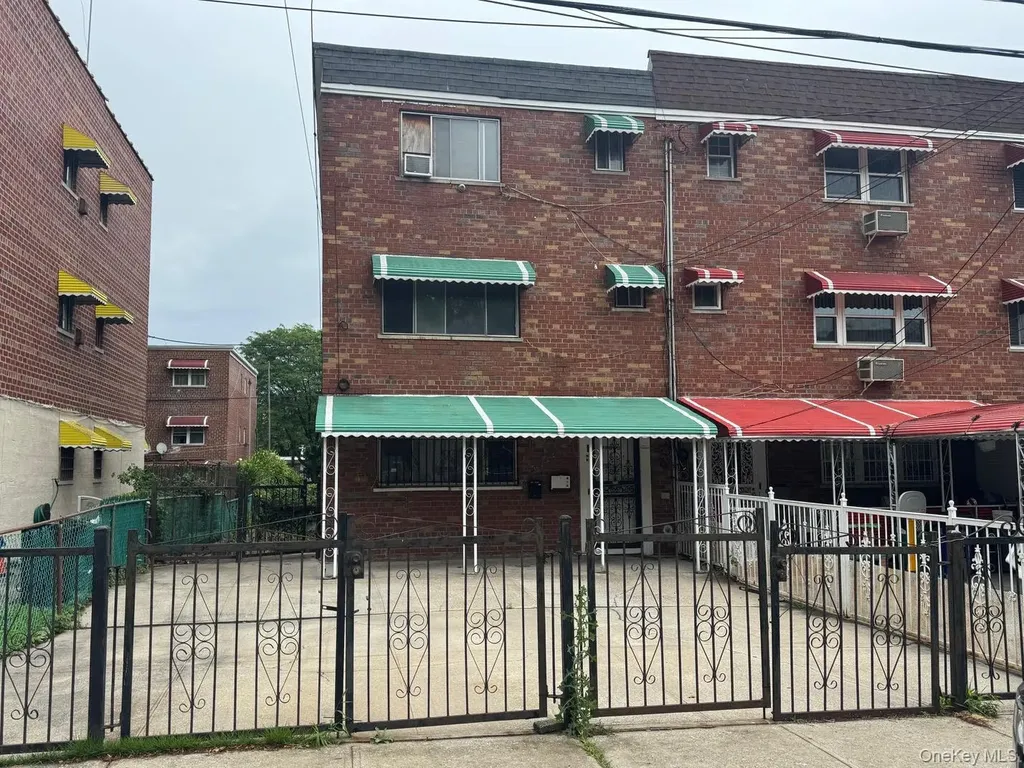 3234 Wickham Avenue Bronx NY 10469