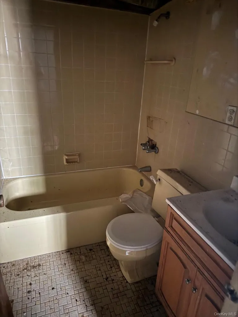 3234 Wickham Avenue Bronx NY 10469