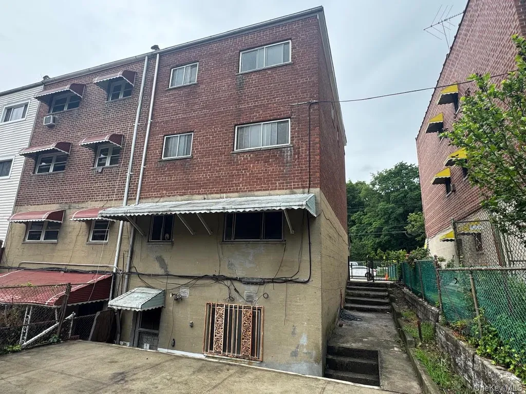 3234 Wickham Avenue Bronx NY 10469