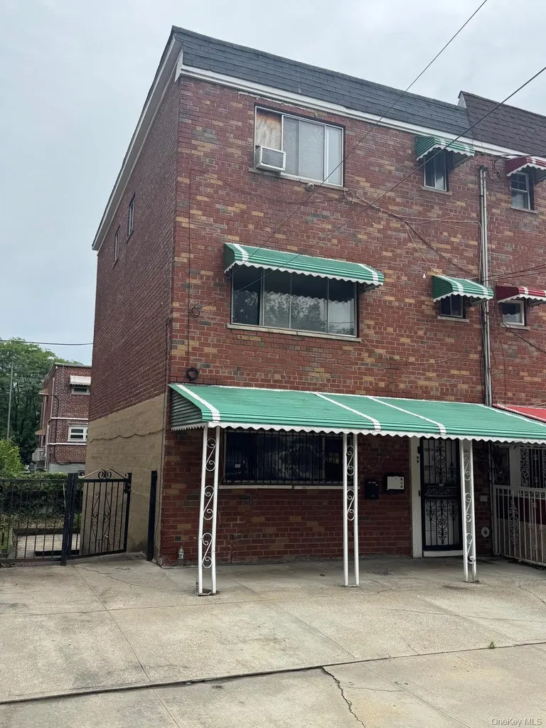 3234 Wickham Avenue Bronx NY 10469