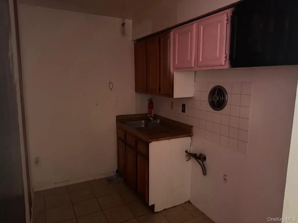 3234 Wickham Avenue Bronx NY 10469