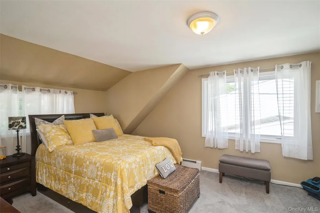 45 Abbot Lane Hicksville NY 11801