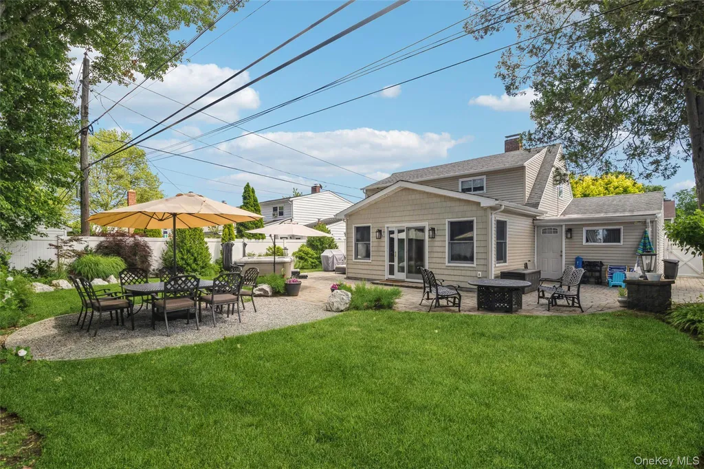45 Abbot Lane Hicksville NY 11801
