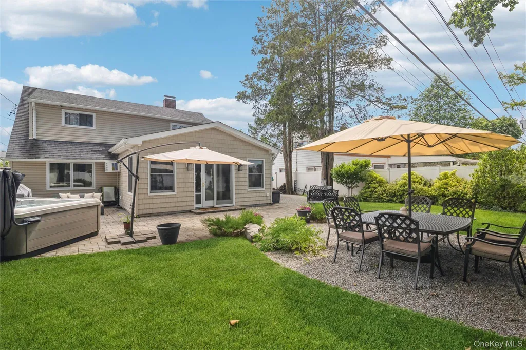 45 Abbot Lane Hicksville NY 11801