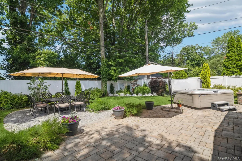 45 Abbot Lane Hicksville NY 11801
