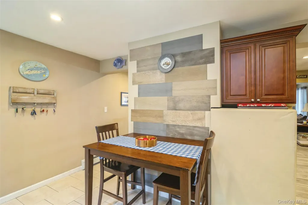 45 Abbot Lane Hicksville NY 11801