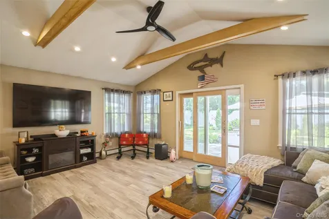 45 Abbot Lane Hicksville NY 11801