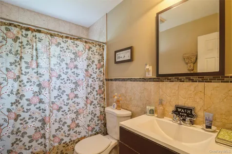 45 Abbot Lane Hicksville NY 11801