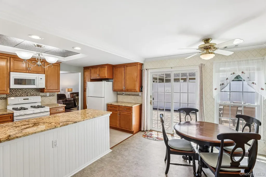187 Glen Drive Ridge NY 11961