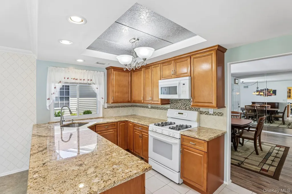 187 Glen Drive Ridge NY 11961