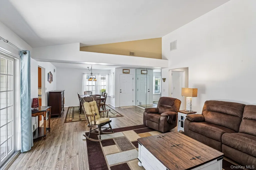 187 Glen Drive Ridge NY 11961