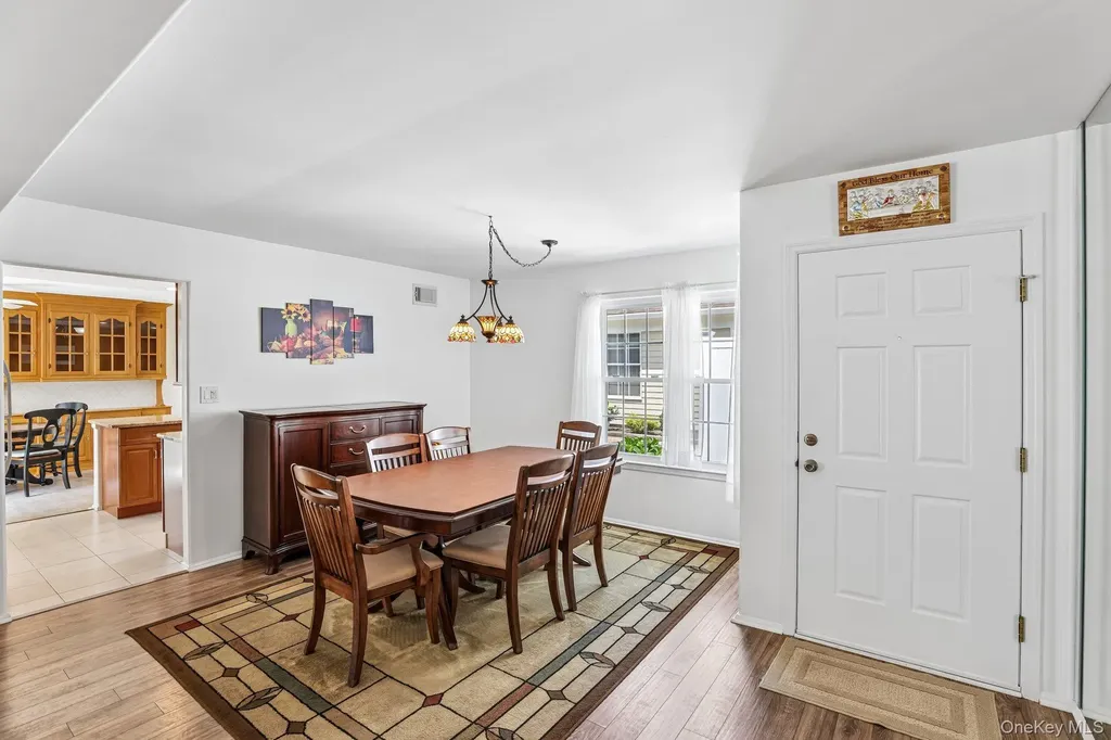 187 Glen Drive Ridge NY 11961