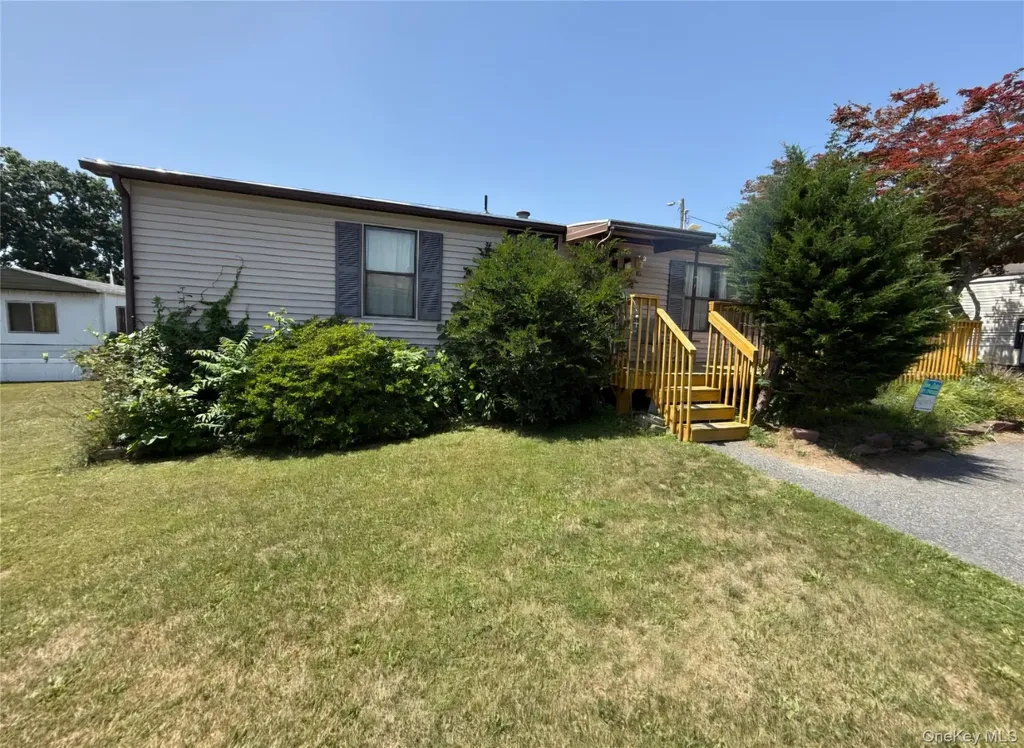 18 Square Hill Road New Windsor NY 12553
