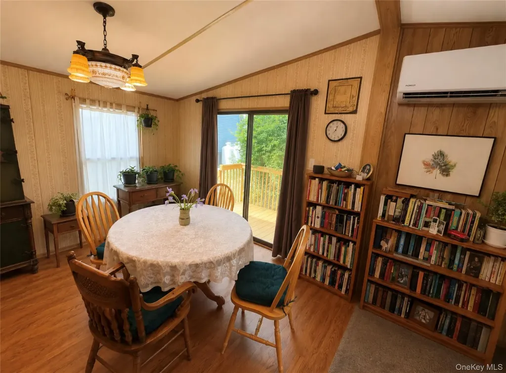 18 Square Hill Road New Windsor NY 12553