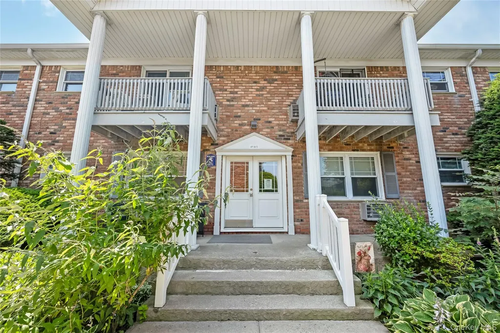 68 Fairharbor Drive Patchogue NY 11772