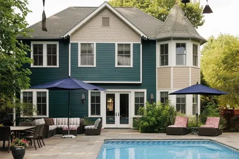 62 Livingston Street Rhinebeck NY 12572