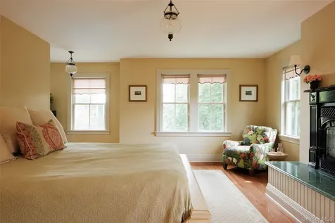 62 Livingston Street Rhinebeck NY 12572