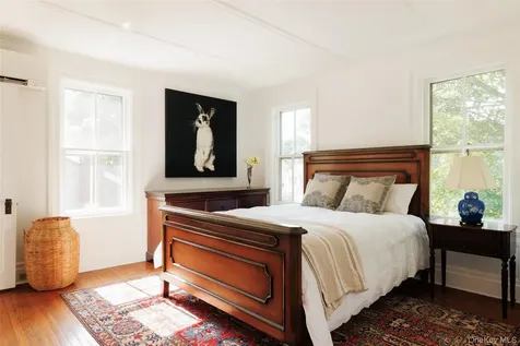 62 Livingston Street Rhinebeck NY 12572