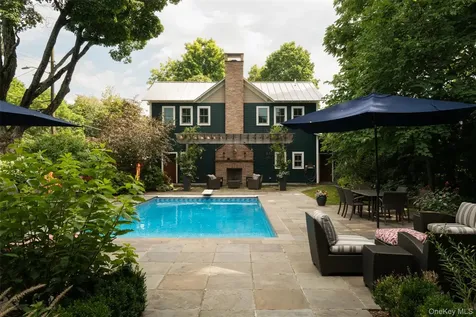 62 Livingston Street Rhinebeck NY 12572