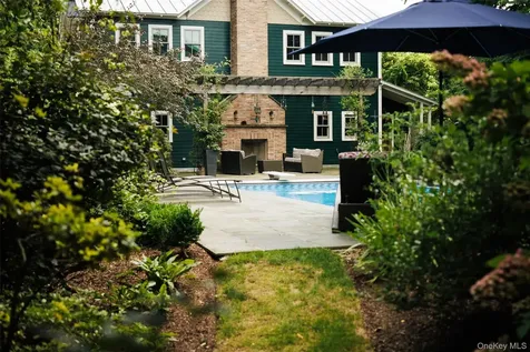 62 Livingston Street Rhinebeck NY 12572