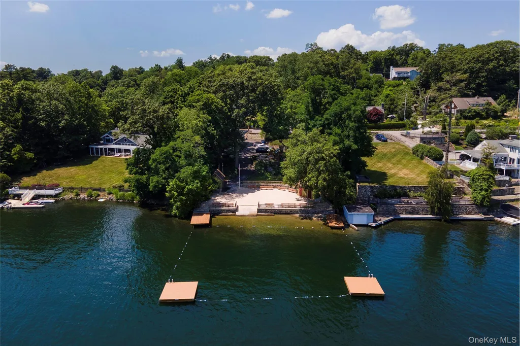 71 W Lake Boulevard Mahopac NY 10541