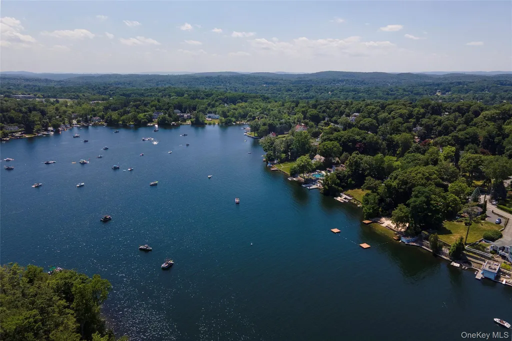 71 W Lake Boulevard Mahopac NY 10541