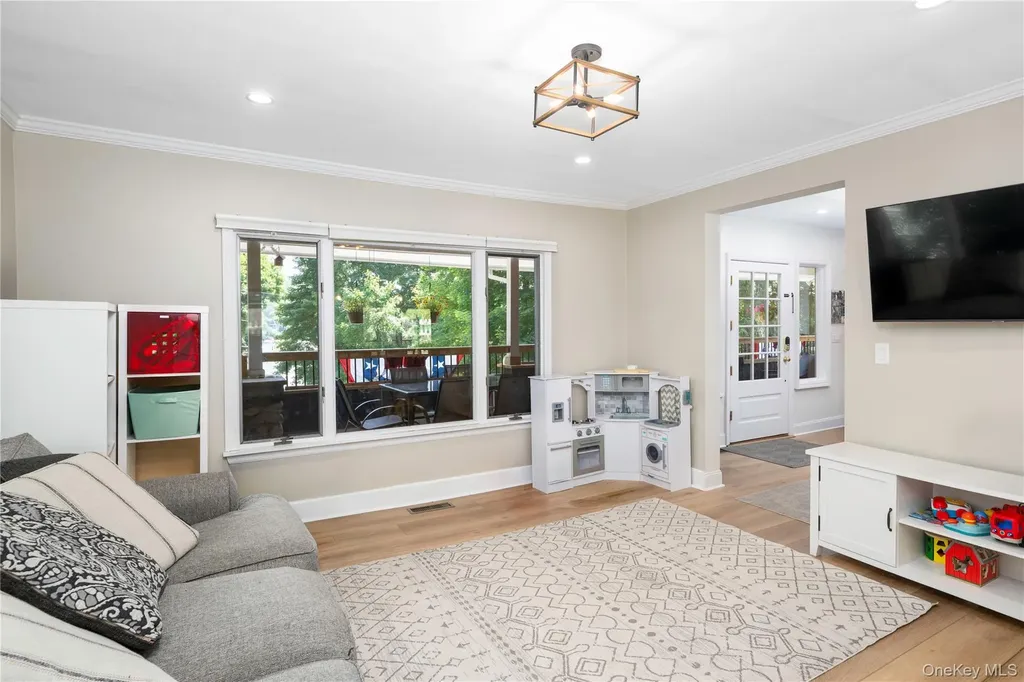 71 W Lake Boulevard Mahopac NY 10541