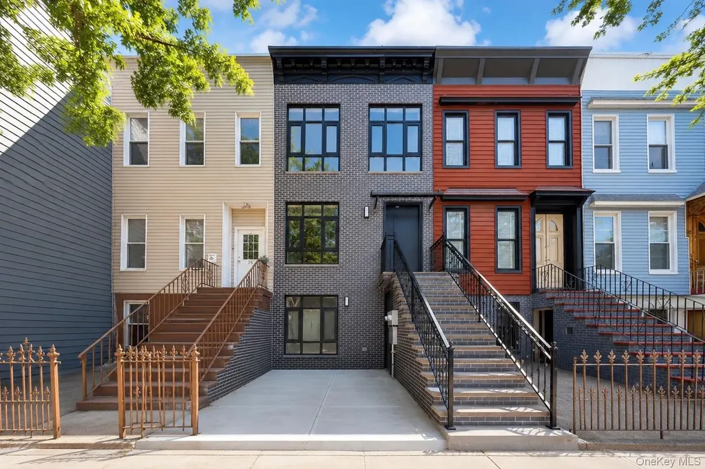 25 Goodwin Place Brooklyn NY 11221