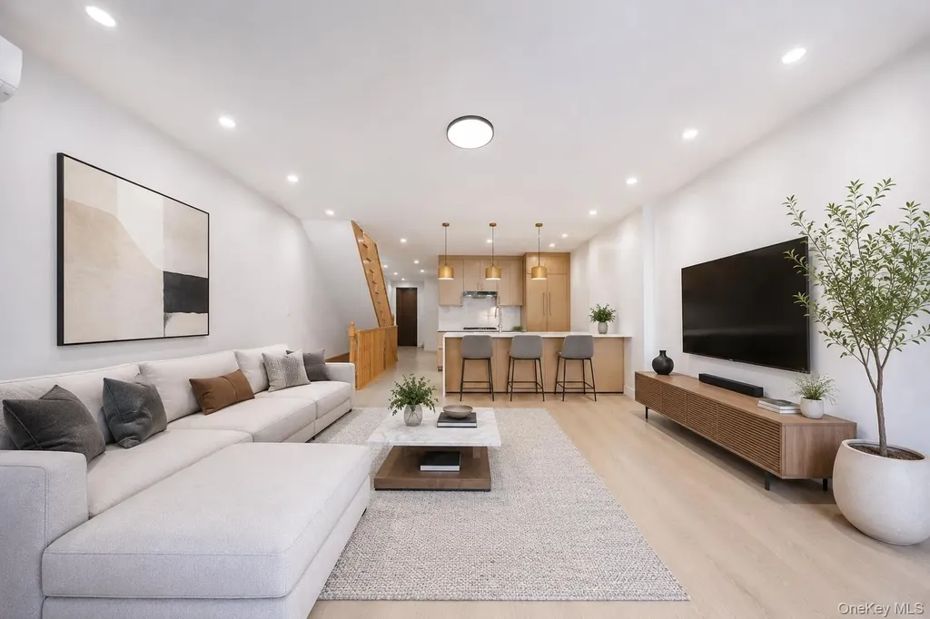 25 Goodwin Place Brooklyn NY 11221
