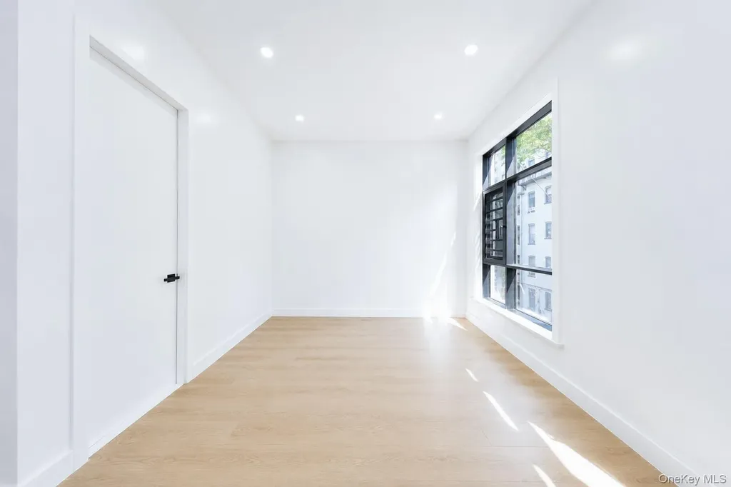 25 Goodwin Place Brooklyn NY 11221
