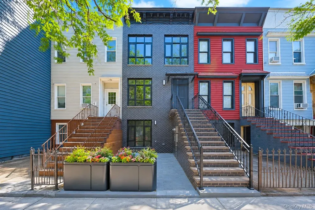 25 Goodwin Place Brooklyn NY 11221