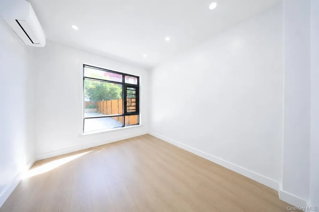 25 Goodwin Place Brooklyn NY 11221