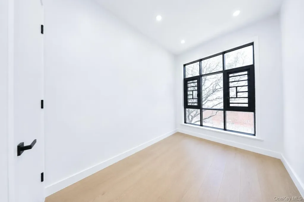 25 Goodwin Place Brooklyn NY 11221
