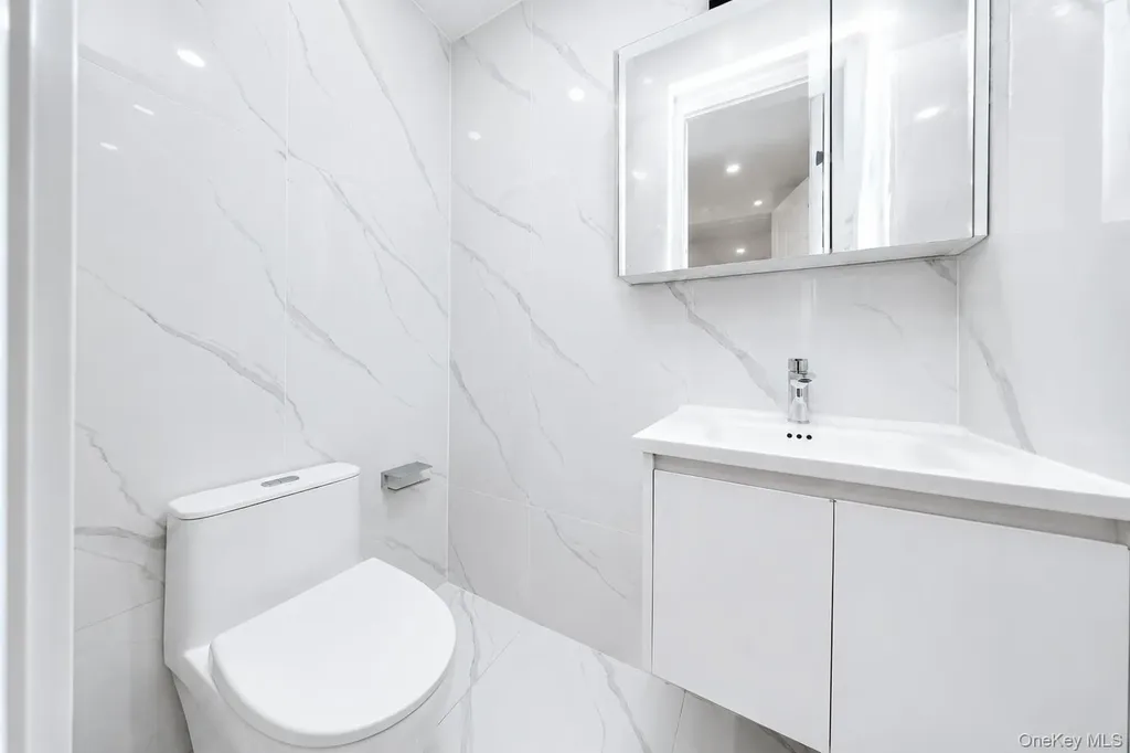 25 Goodwin Place Brooklyn NY 11221