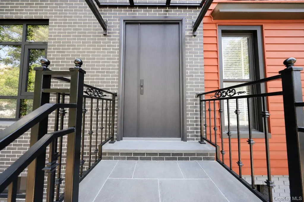 25 Goodwin Place Brooklyn NY 11221