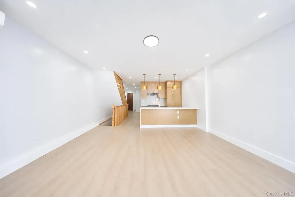 25 Goodwin Place Brooklyn NY 11221
