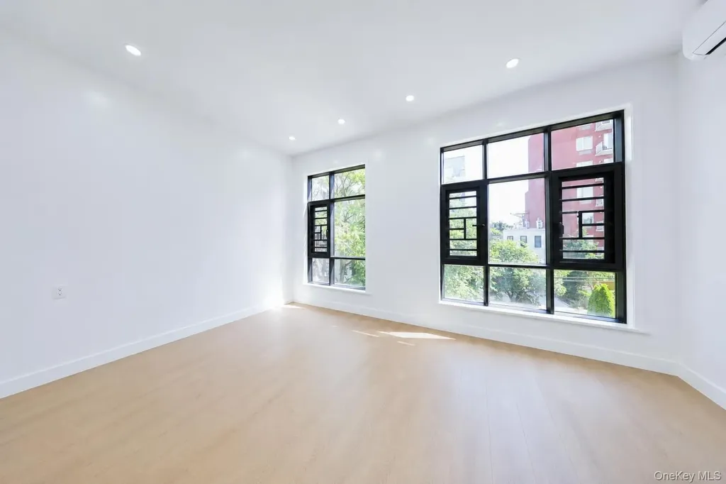 25 Goodwin Place Brooklyn NY 11221