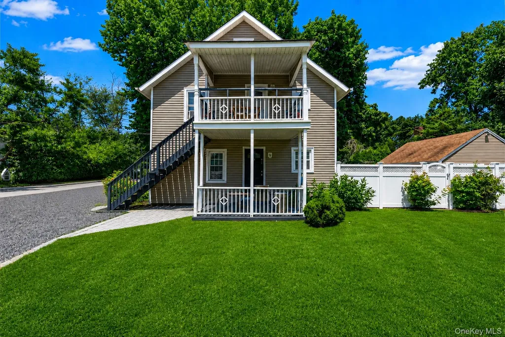 22 Locust Avenue Glen Head NY 11545