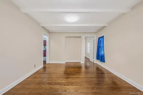 22 Locust Avenue Glen Head NY 11545