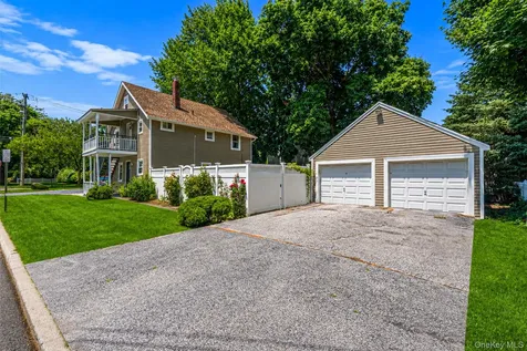 22 Locust Avenue Glen Head NY 11545