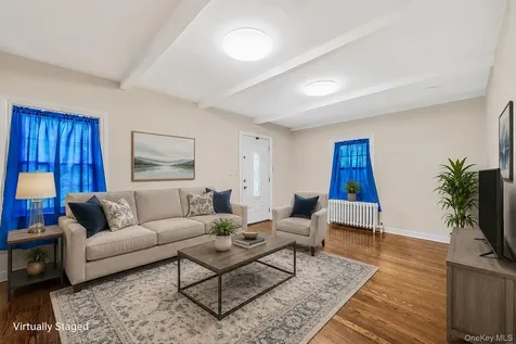 22 Locust Avenue Glen Head NY 11545