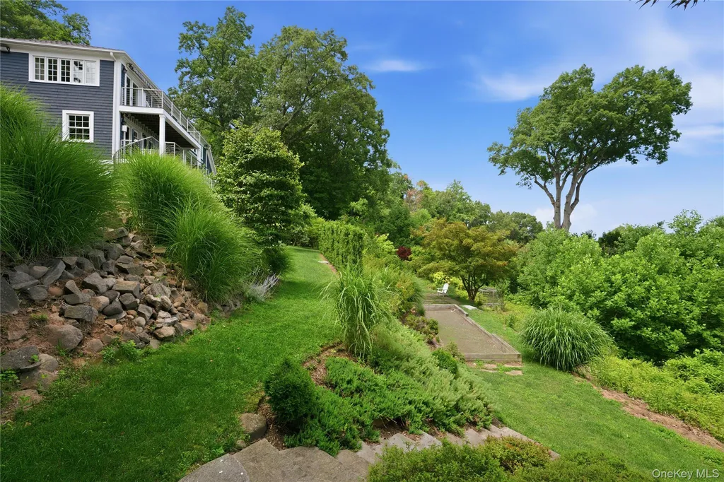 897 Route 9w S Nyack NY 10960
