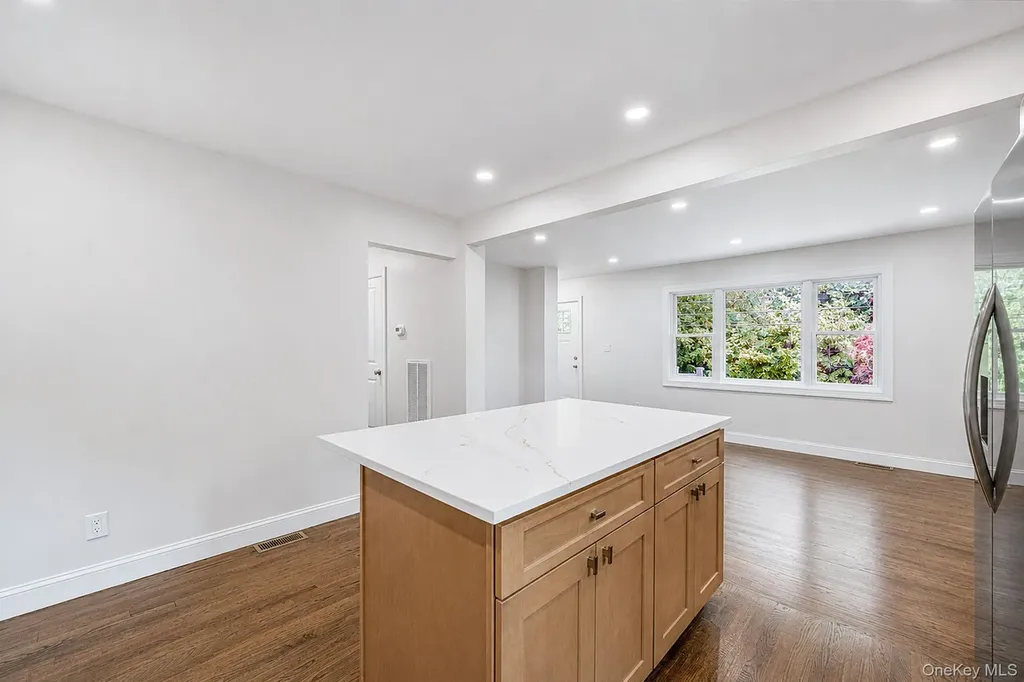 245 Melville Road Huntington Station NY 11746