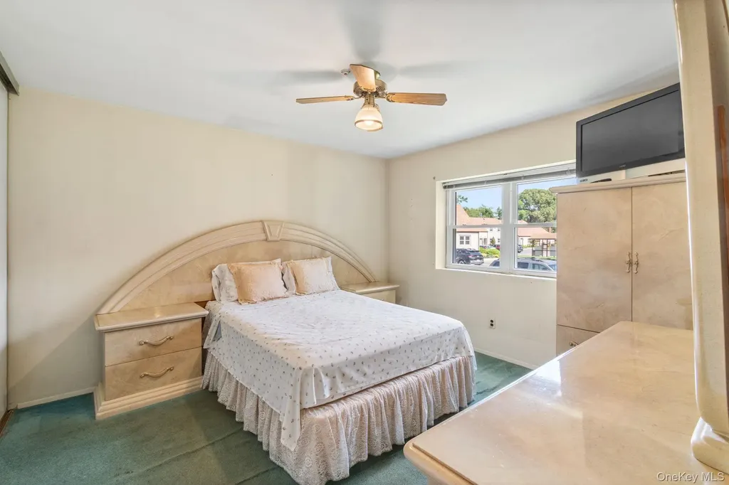 528 Lake Court Middle Island NY 11953