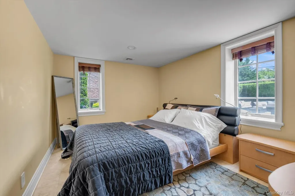 760 Hillcrest Place North Woodmere NY 11581