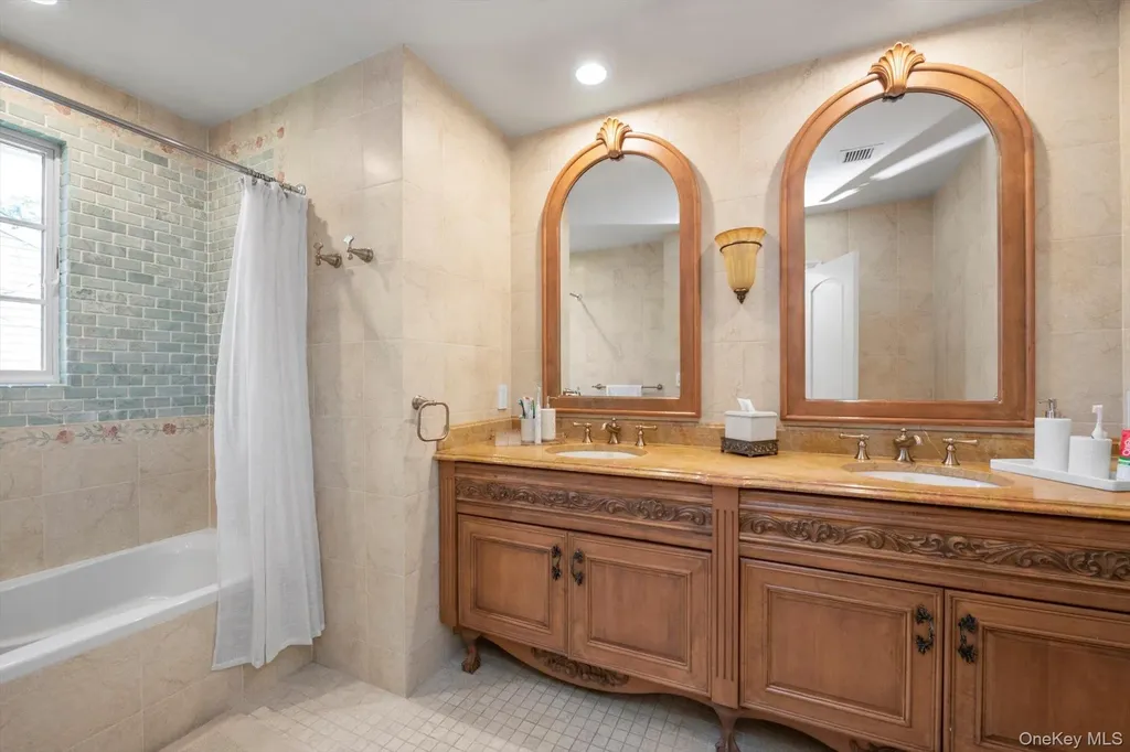 760 Hillcrest Place North Woodmere NY 11581