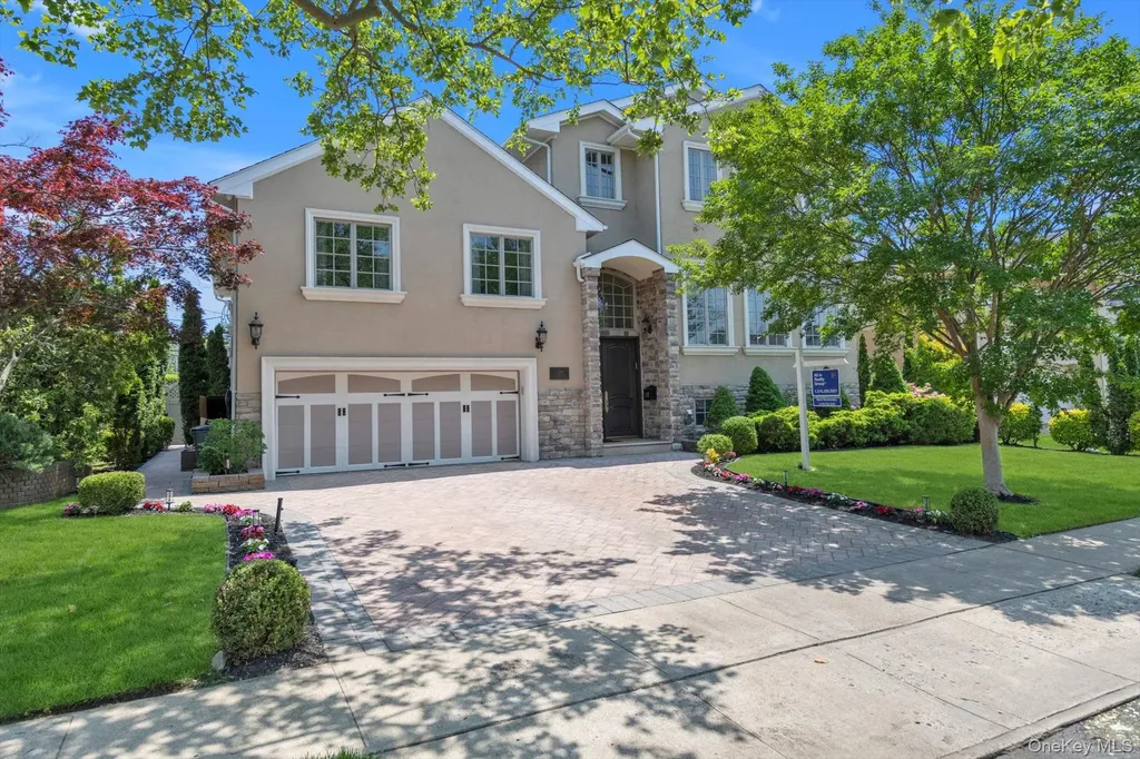 760 Hillcrest Place North Woodmere NY 11581